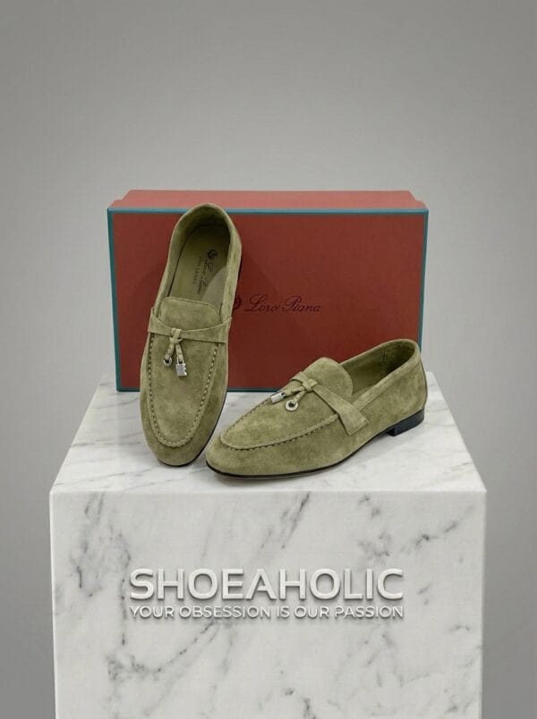 Product rendering with 202604091644 (4)