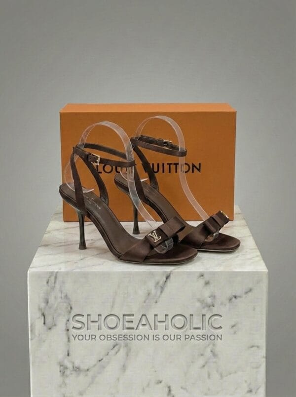 Shoe rendering with 202604231624 15