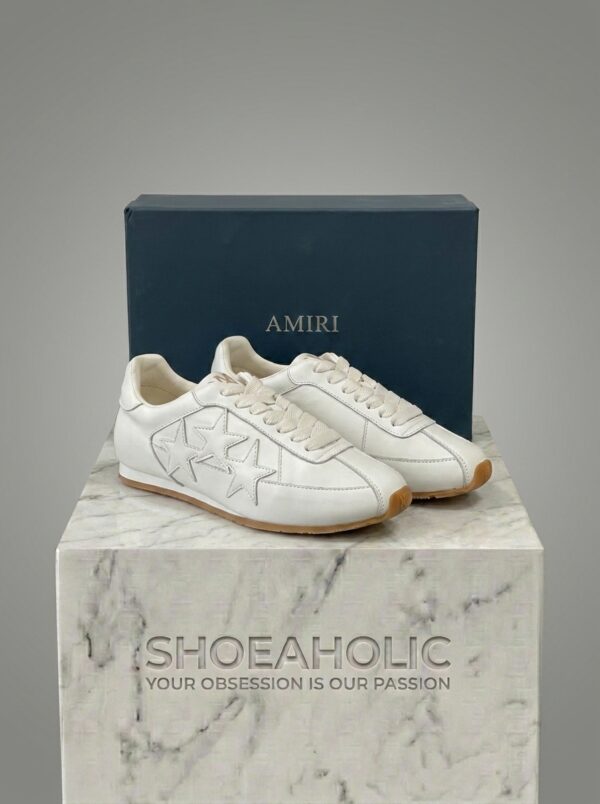 Shoe rendering with pedestal logo 202604301157 15