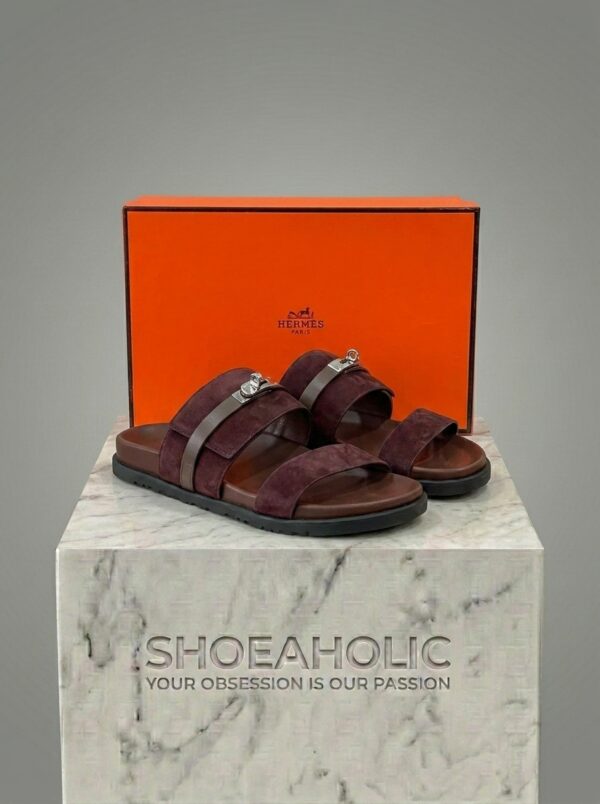 Shoe rendering with pedestal logo 202604301157 3